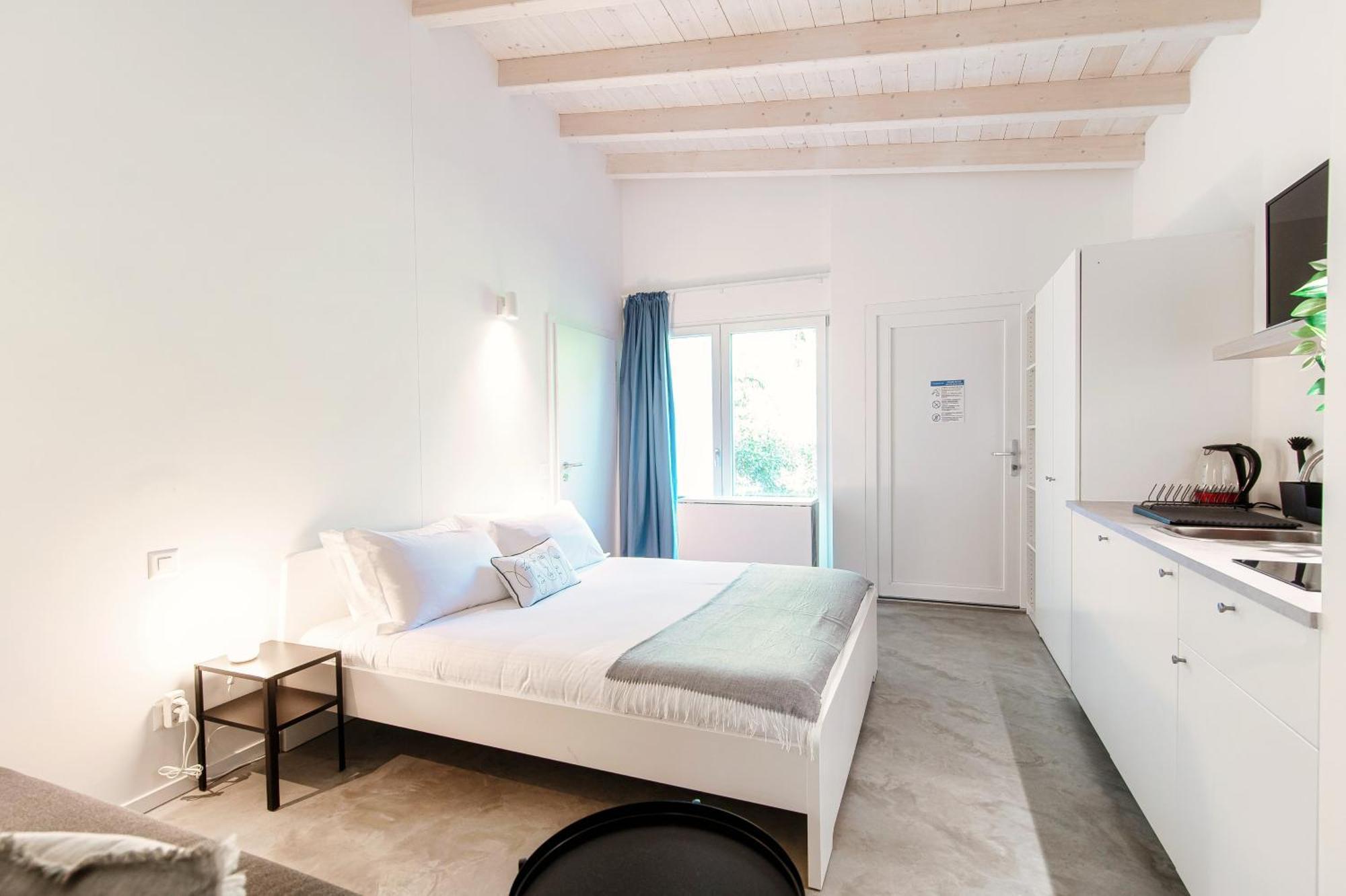 Le Betulle Studios By Quokka 360 - Studio Apartments By The Origlio Lake Ngoại thất bức ảnh