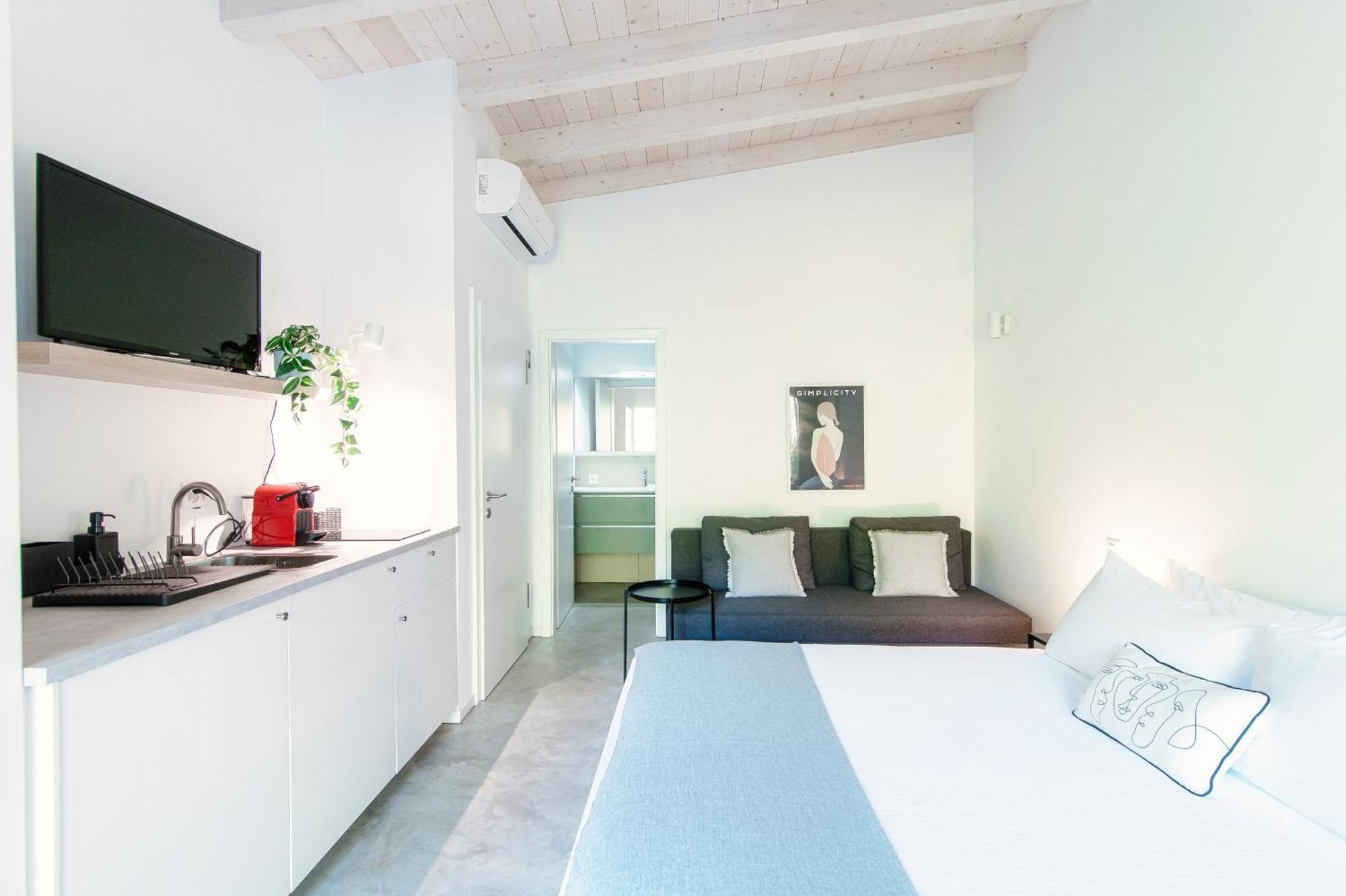 Le Betulle Studios By Quokka 360 - Studio Apartments By The Origlio Lake Ngoại thất bức ảnh