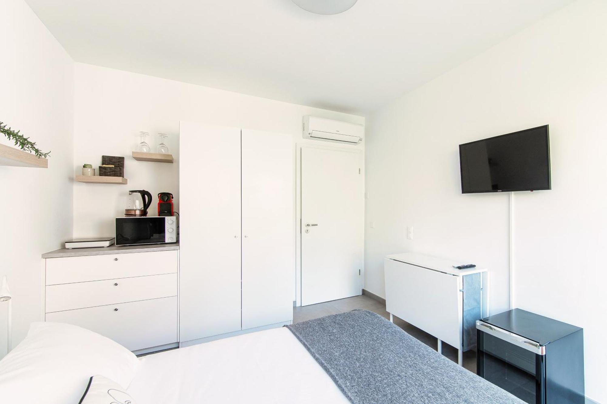 Le Betulle Studios By Quokka 360 - Studio Apartments By The Origlio Lake Ngoại thất bức ảnh
